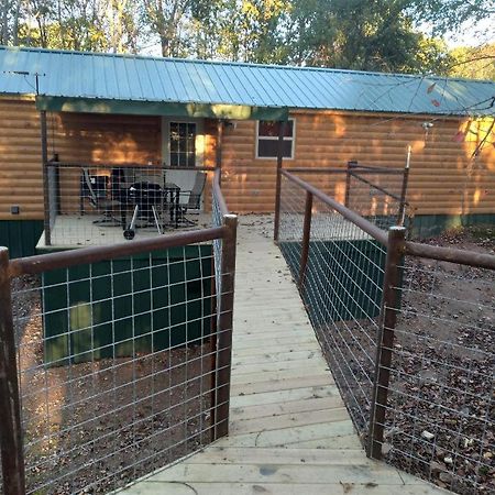 Cabin With A Tree House On A Buffalo Farm . Marshall Exterior photo