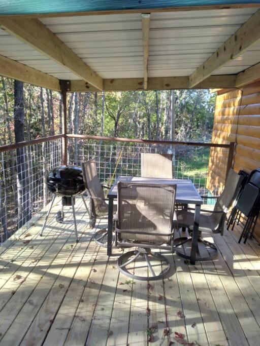 Cabin With A Tree House On A Buffalo Farm . Marshall Exterior photo
